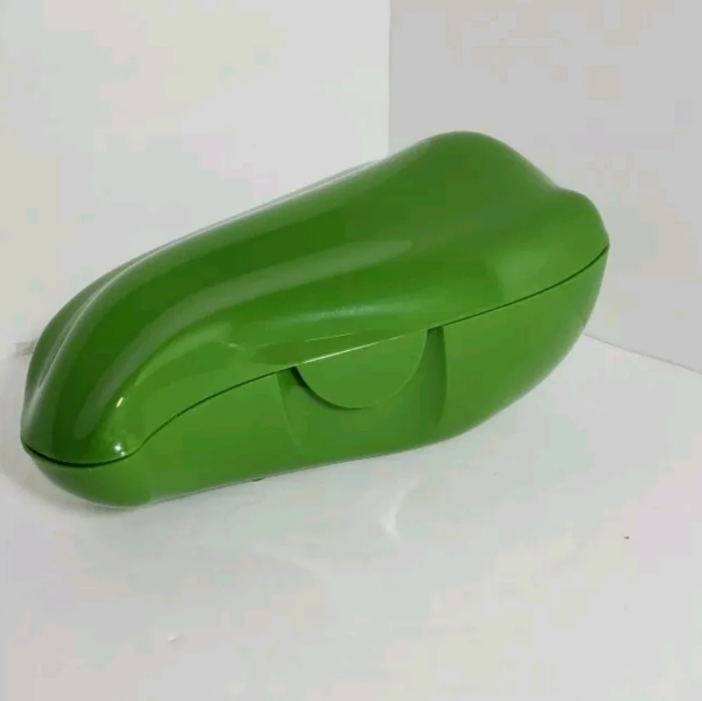 Tupperware Pepper keeper New - Picture 2 of 4
